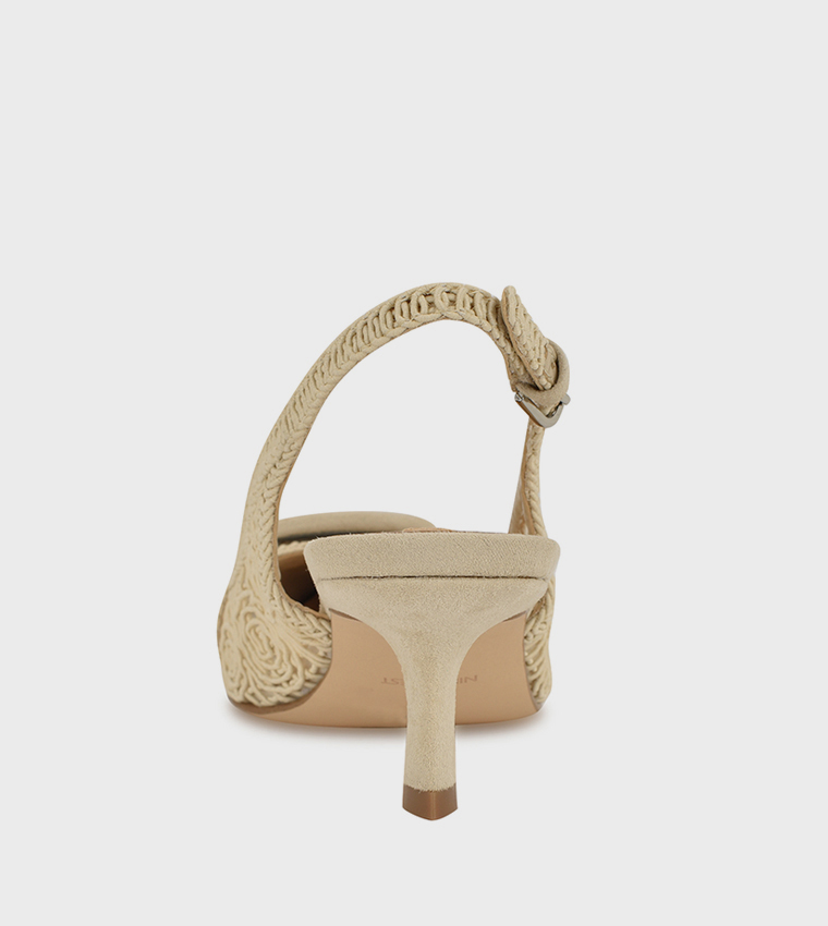 حذاء بحزام خلفي ومقدمة مدببة