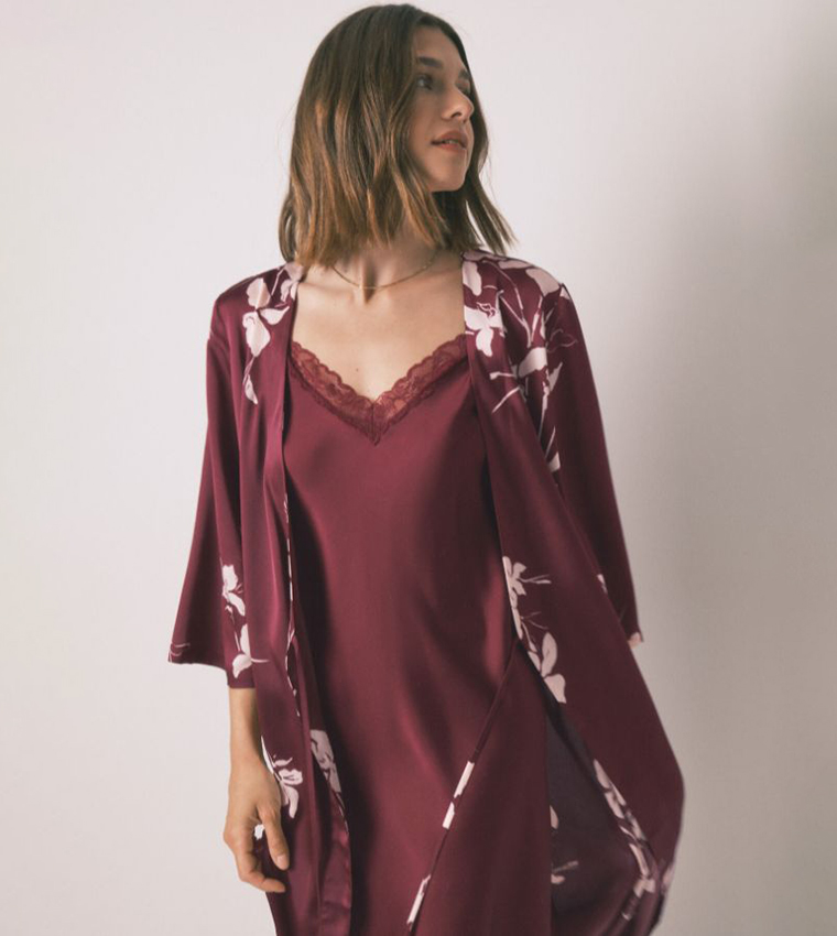 قميص نوم ميدي دانتيل