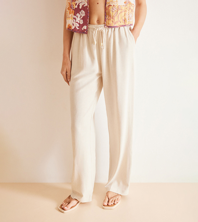 بنطال برباط على الخصر سادة