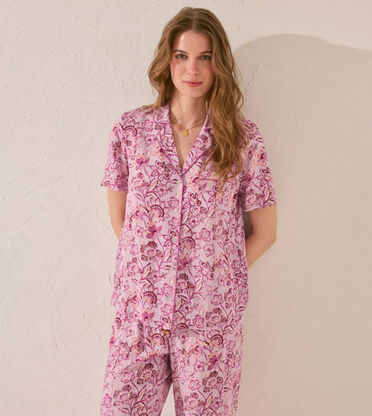 طقم بيجاما فيسكوز كابري بأكمام قصيرة وطبعة 