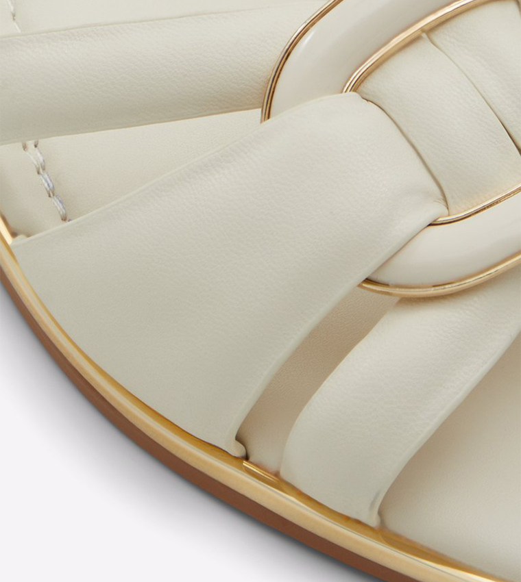 YESENIA Accessory Detail Flat Sandals