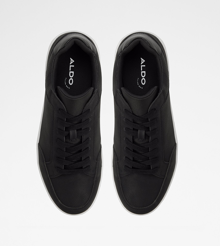 سنيكرز برباط