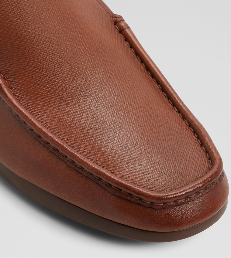 ZIGOSH Solid Moccasins