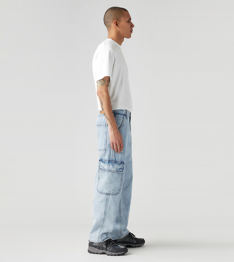 568™ Straight Fit Cargo Jeans