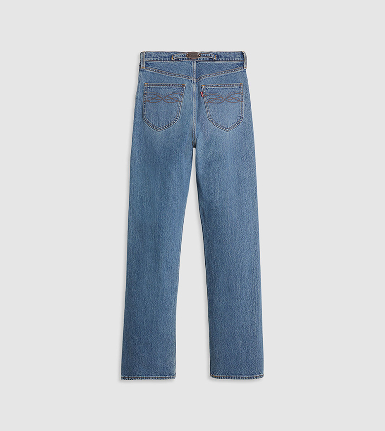 بنطال جينز بقصة مستقيمة 