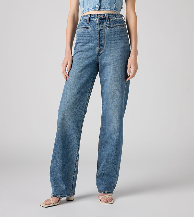 بنطال جينز بقصة مستقيمة 