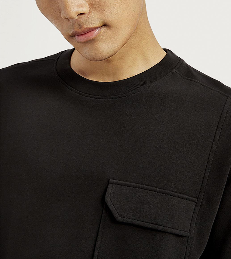 Pocket Detail Crew Neck T-Shirt