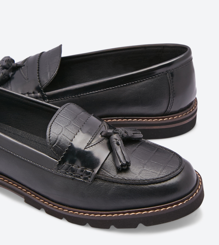 لوفر جينيا بلون أسود