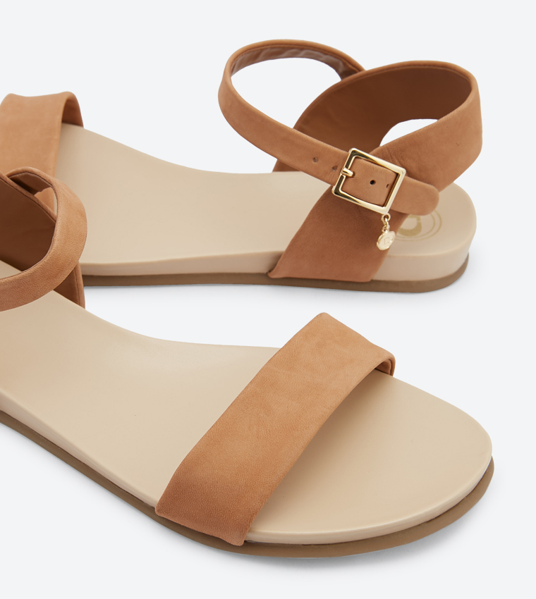 صندل لندونر سوفتي بلون عسلي