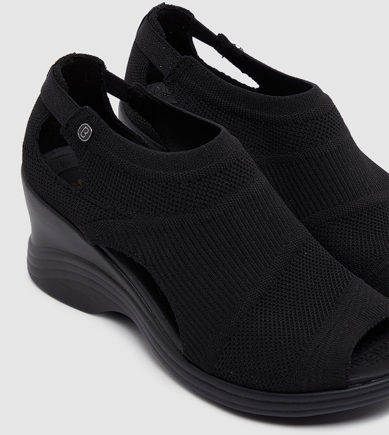 bzees charm peep toe