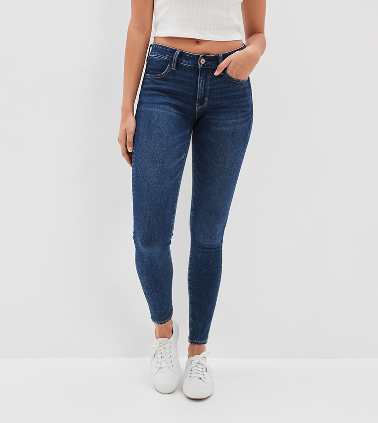 low-rise slim-fit jeans