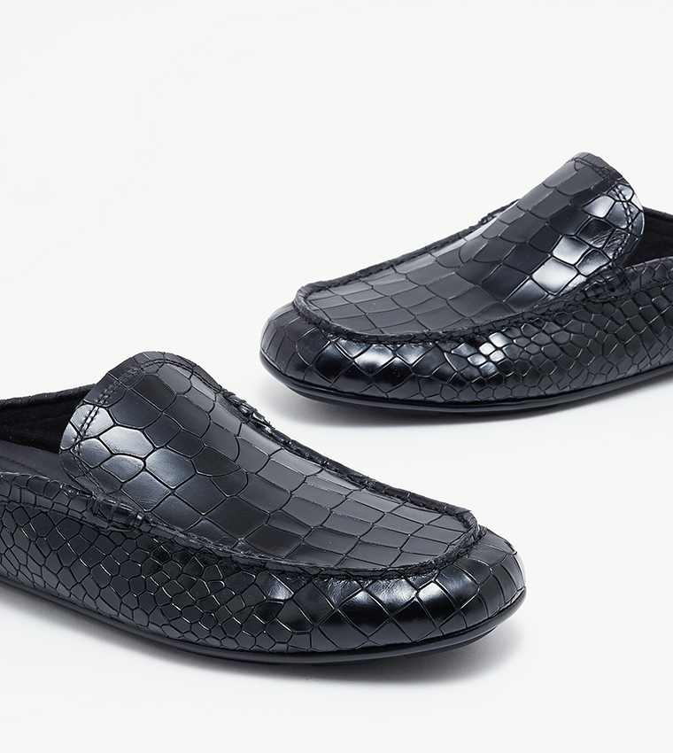 LUCINO Textured Slip-On Mules