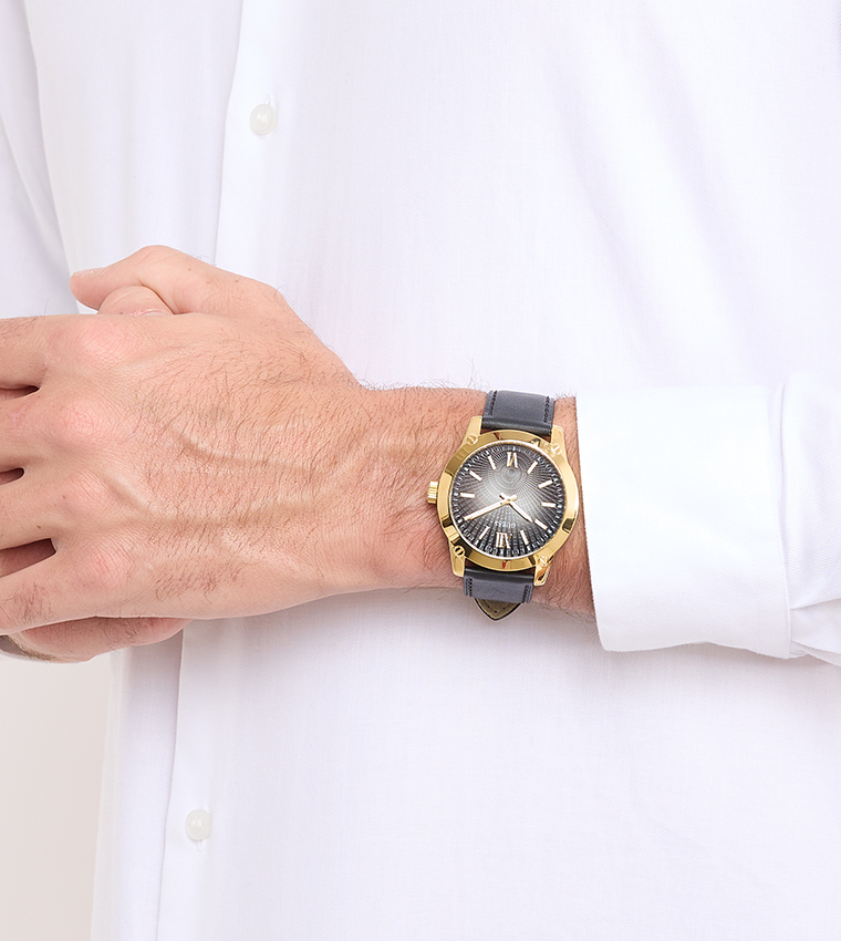 Crescent Quartz Analog Watch, 44 mm