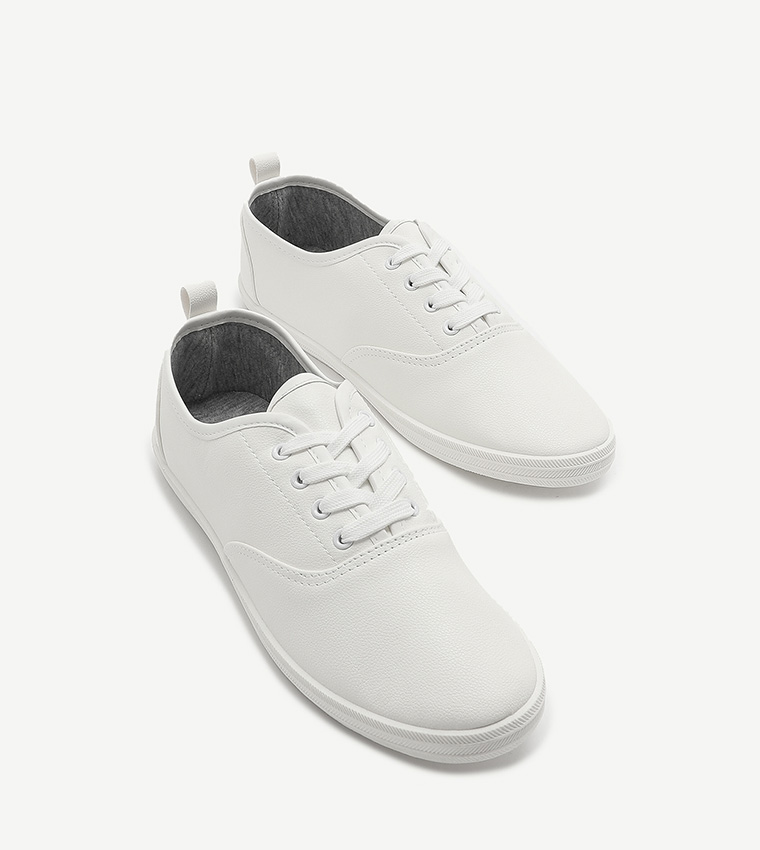 White sneaker best sale dress shoes