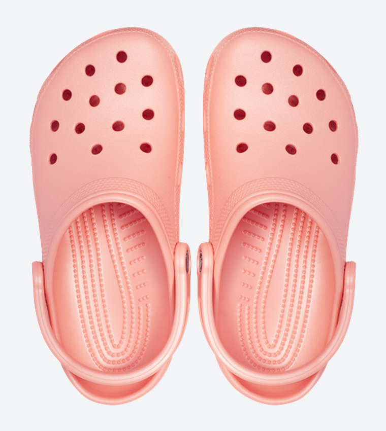 صندل بقصّة كلاسيكية مع حزام خلفي للإغلاق لون زهري