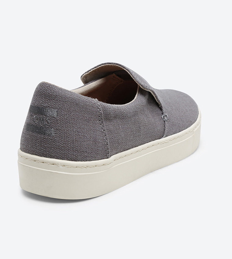 Toms lomas canvas hot sale slip on sneaker