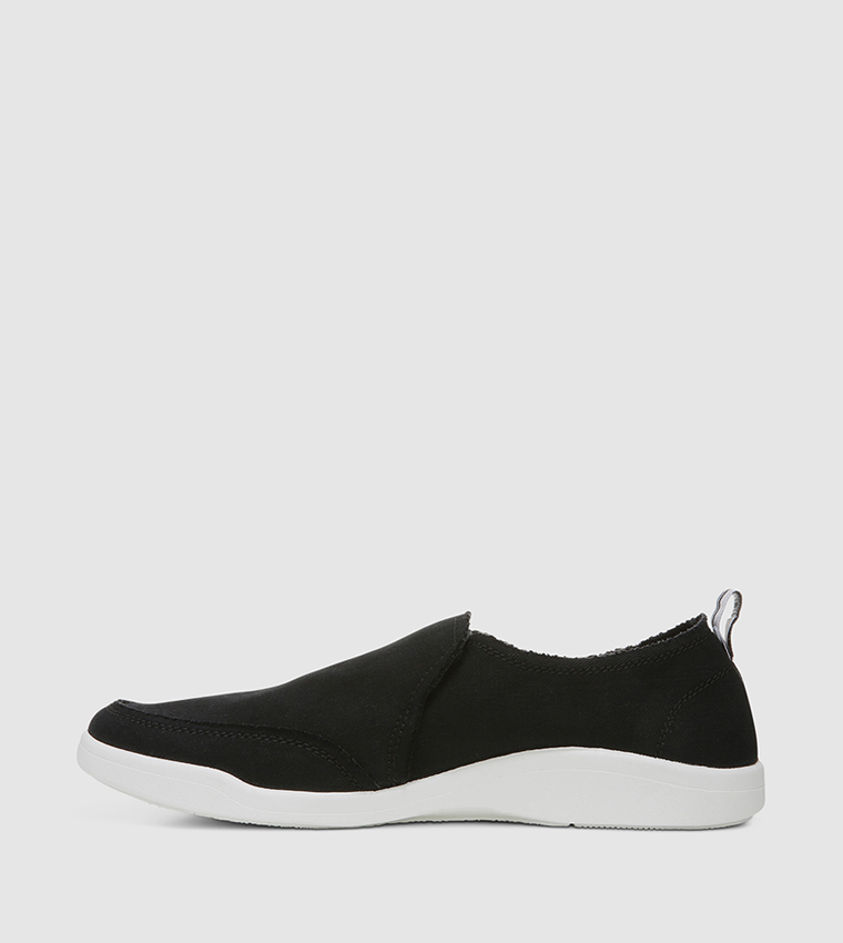 MALIBUU Solid Slip-On Shoes