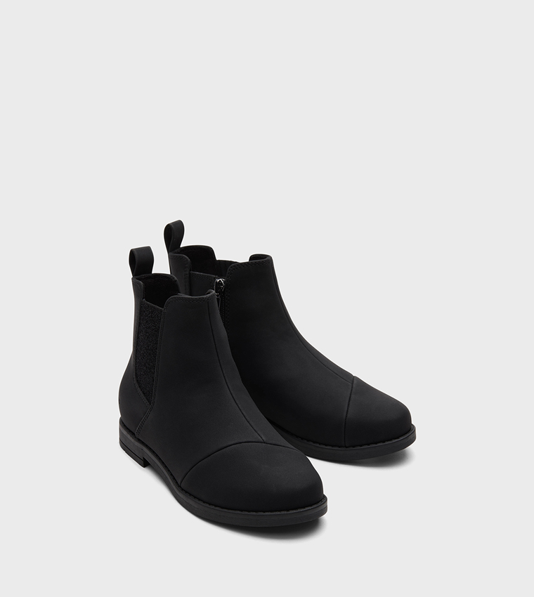 CHARLIE Solid Chelsea Boots