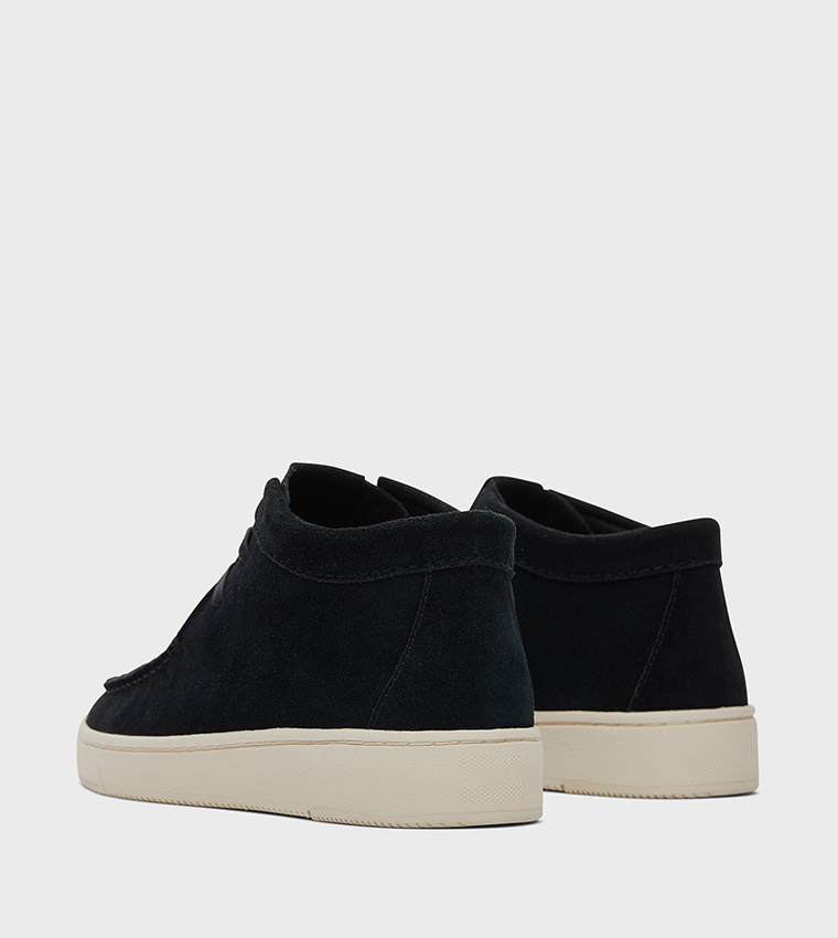 TRVL LITE Chukka Boots