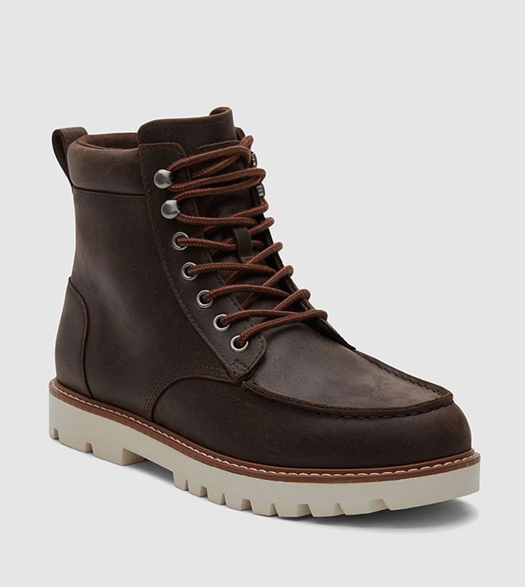 Buy Toms PALOMAR Leather Casual Boots In Brown | 6thStreet UAE