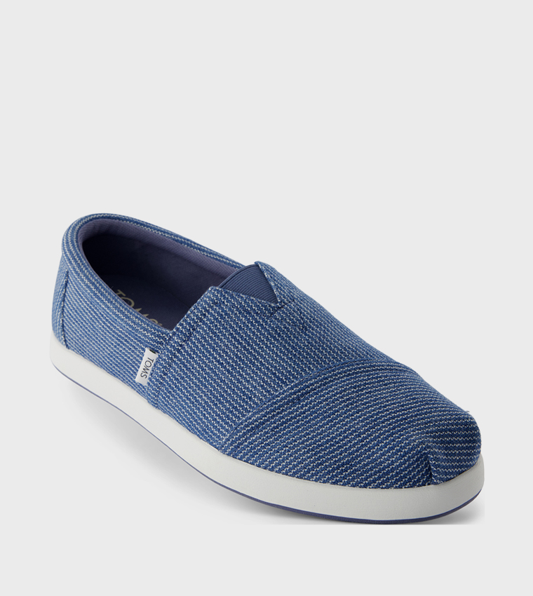 Round Toe Striped Slip-On Shoes