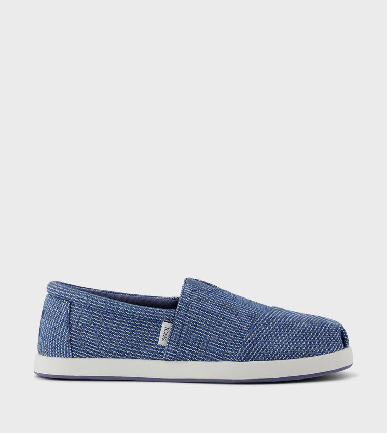 Round Toe Striped Slip-On Shoes