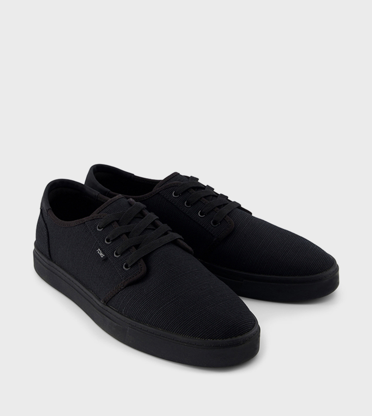 CARLO 2.0 Round Toe Lace-Up Sneakers