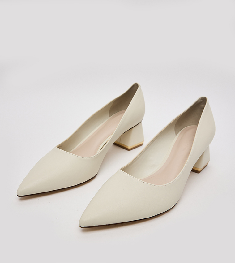 Trapeze Metal Trim Heel Pumps