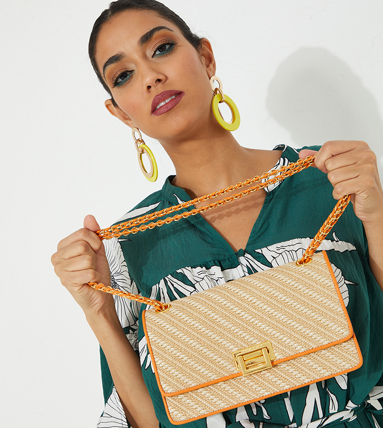 حقيبة كتف بمقبض سلسال