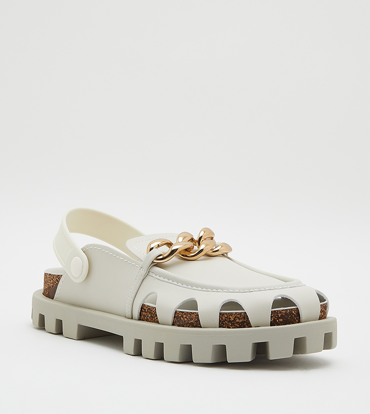 Buy Charles & Keith Brighton Chunky Chain Link Flat Mules In White |  6thStreet Bahrain