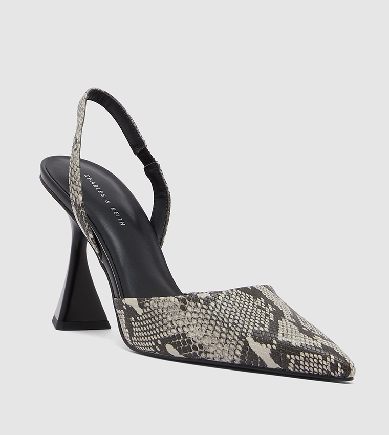 Snake best sale print pumps