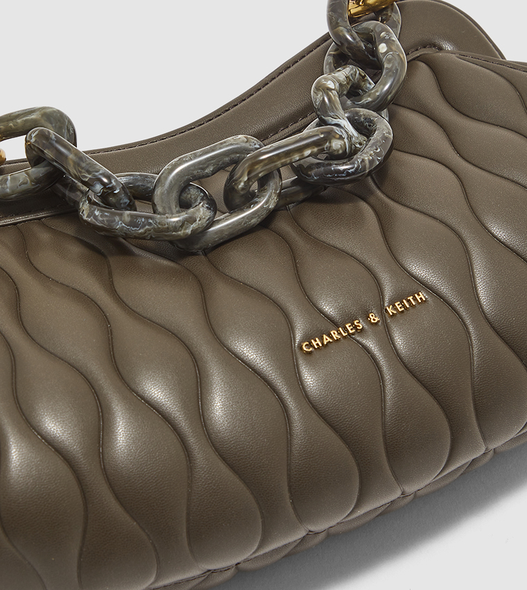 كلاتش بسلسلة أكريليك 