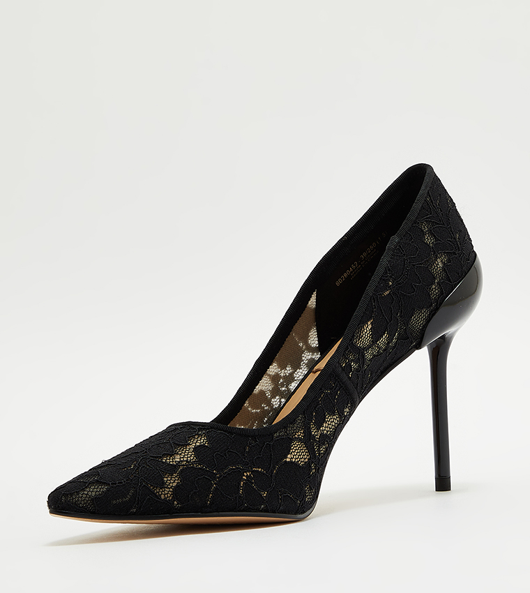 حذاء كعب دانتيل بمقدمة مدببة 