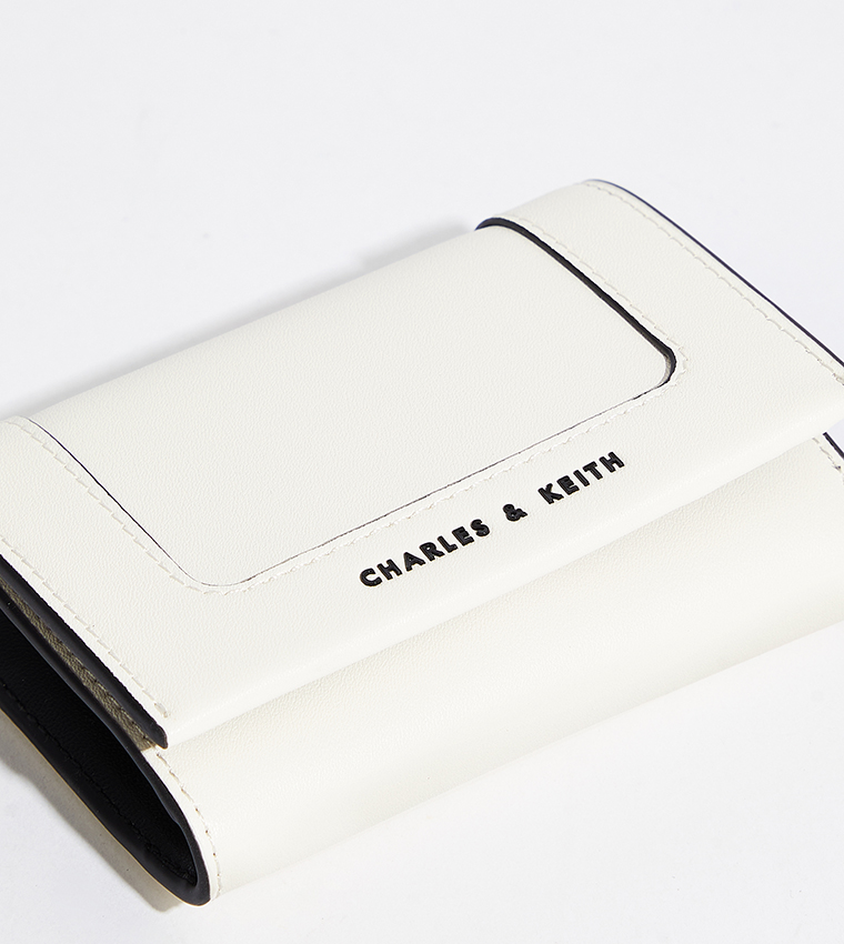 DAYLLA Logo Detail Wallet 