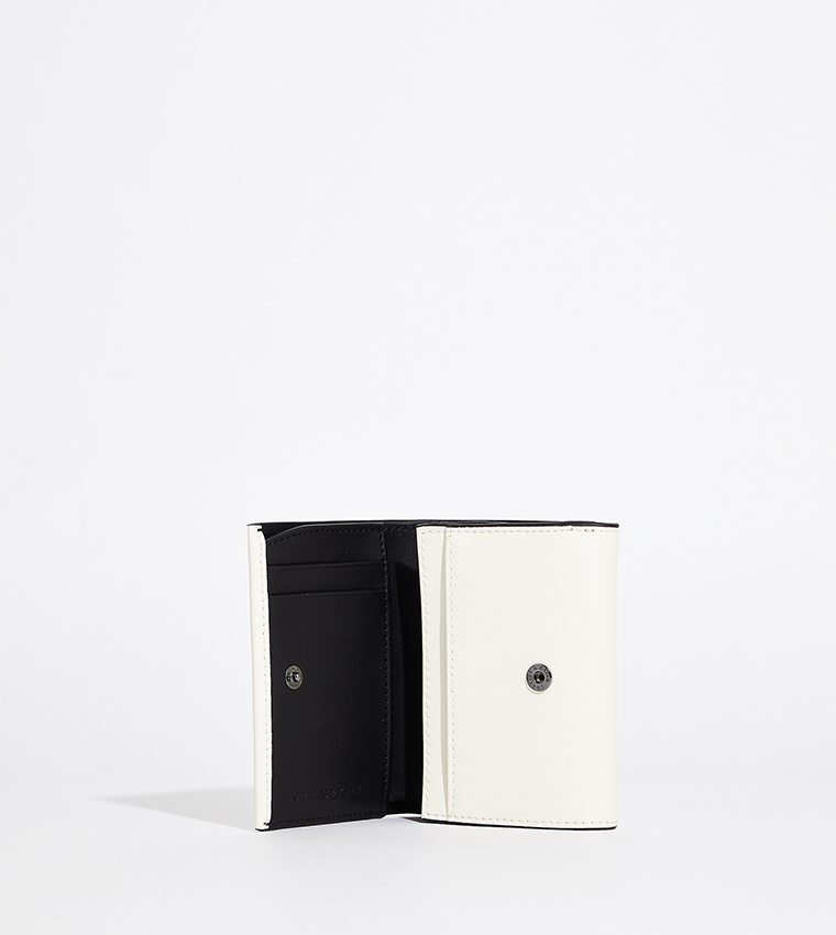 DAYLLA Logo Detail Wallet 