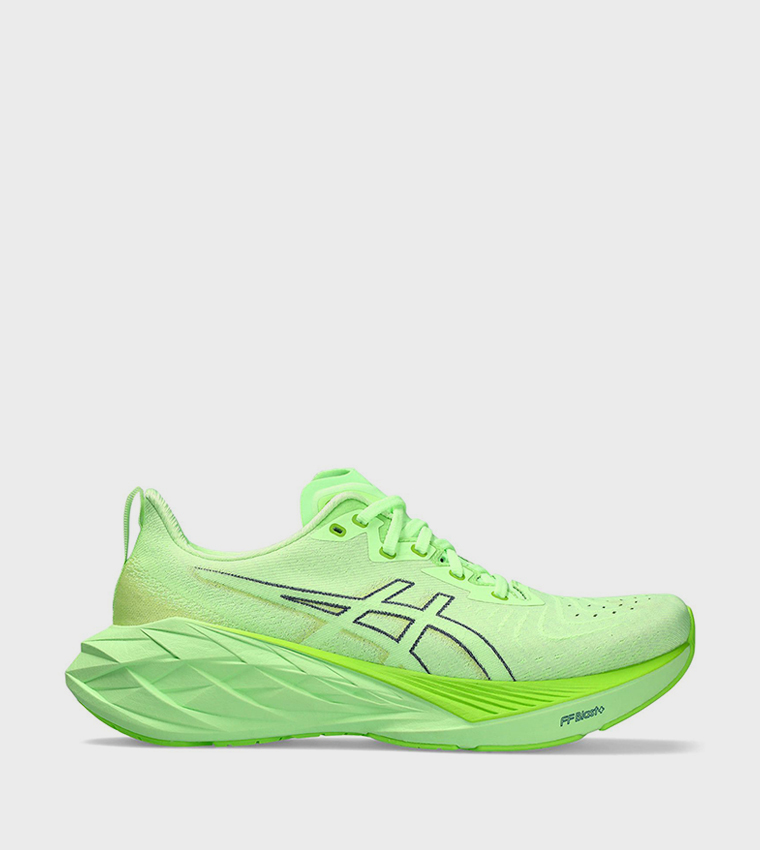 NOVABLAST 4 Lace Up Running Shoes