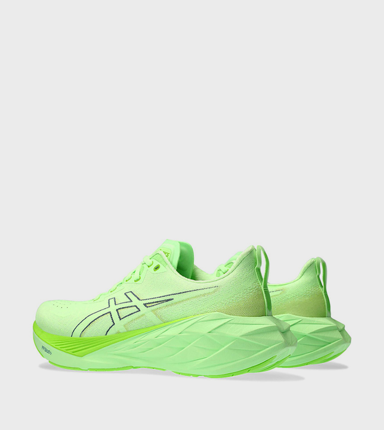 NOVABLAST 4 Lace Up Running Shoes