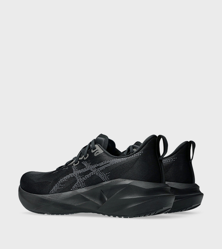 NOVABLAST 5 Lace Up Running Shoes