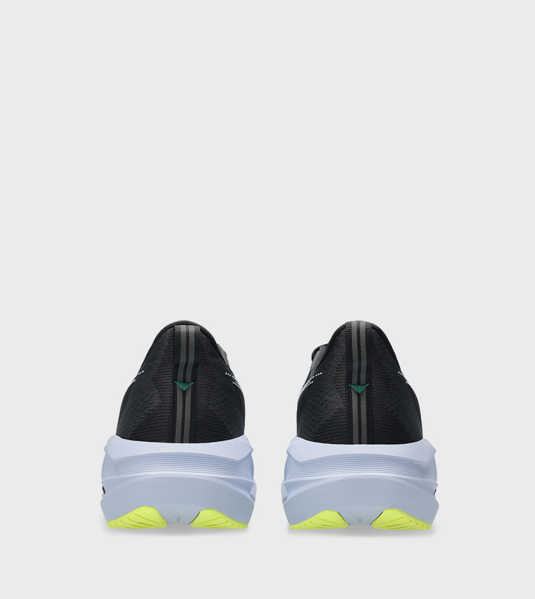 NOVABLAST 5 Running Shoes