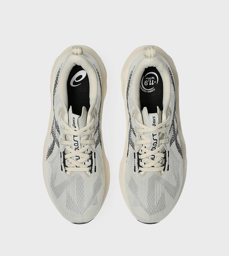 NOVABLAST 5 Running Shoes