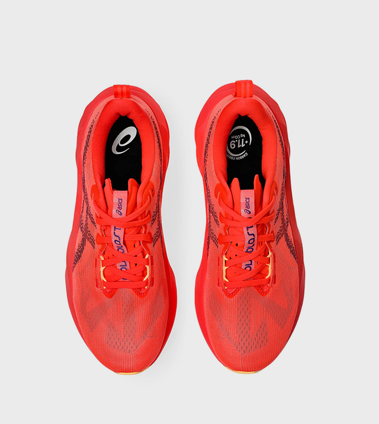 NOVABLAST 5 Running Shoes
