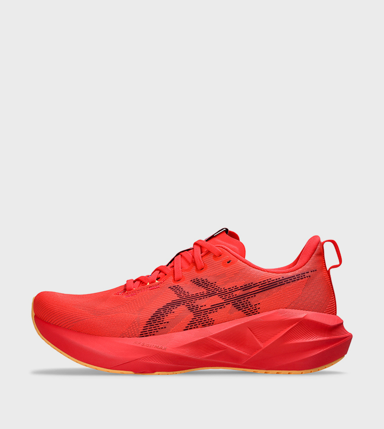 NOVABLAST 5 Running Shoes
