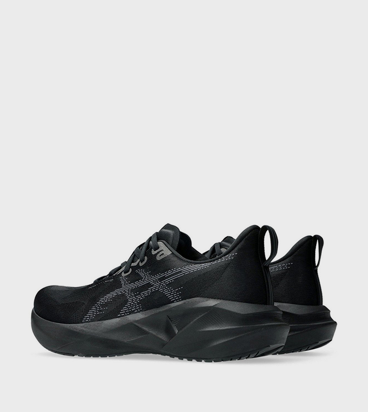 NOVABLAST 5 Lace Up Running Shoes