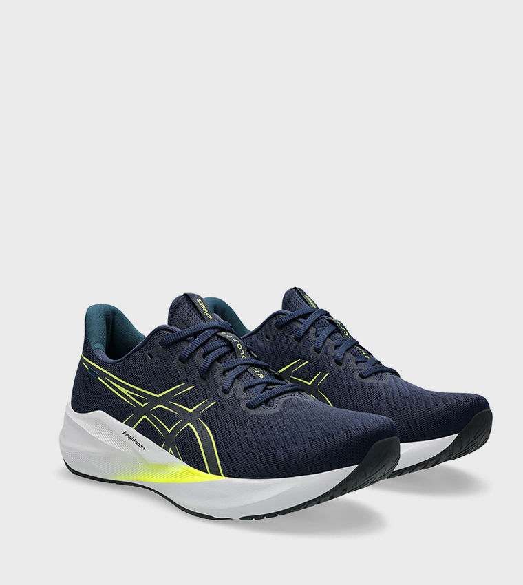 VERSABLAST 4 Running Shoes