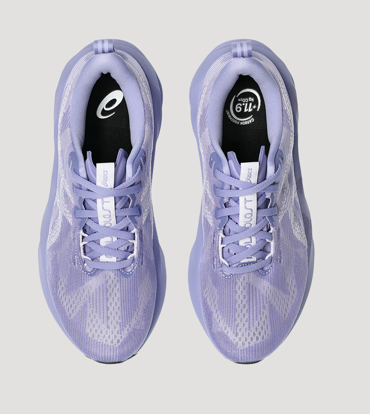 NOVABLAST 5 Textured Running Shoes