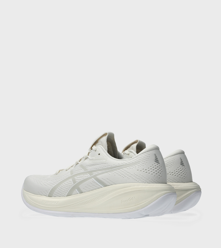 حذاء جري جل كومولوس 28 