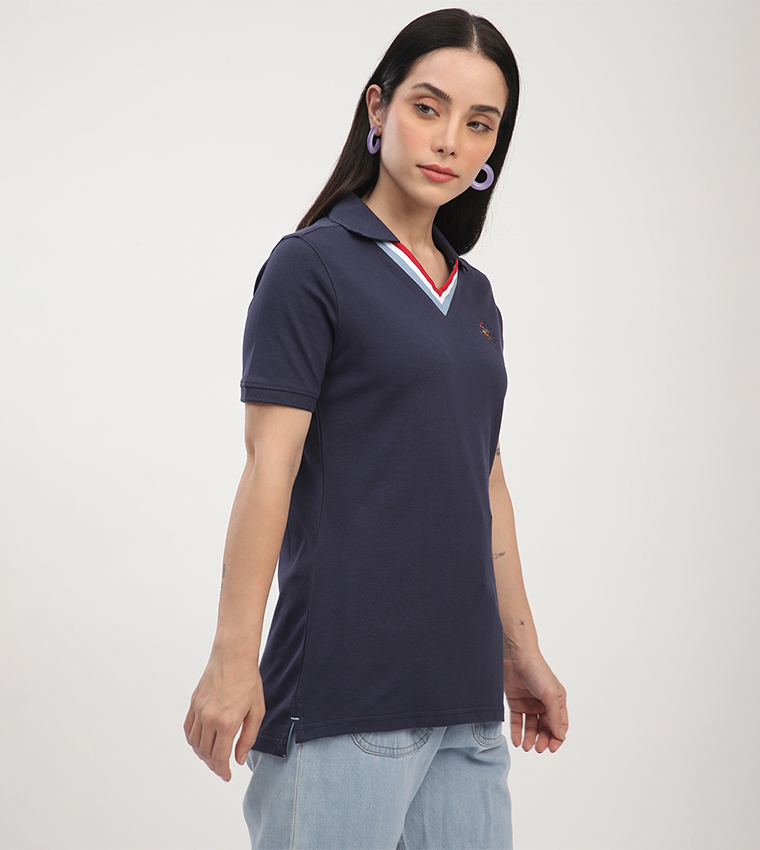 تي شيرت بولو بأكمام قصيرة مطرز بالشعار