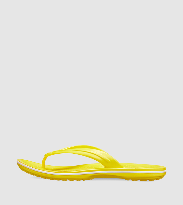 Yellow croc flip flops 2025
