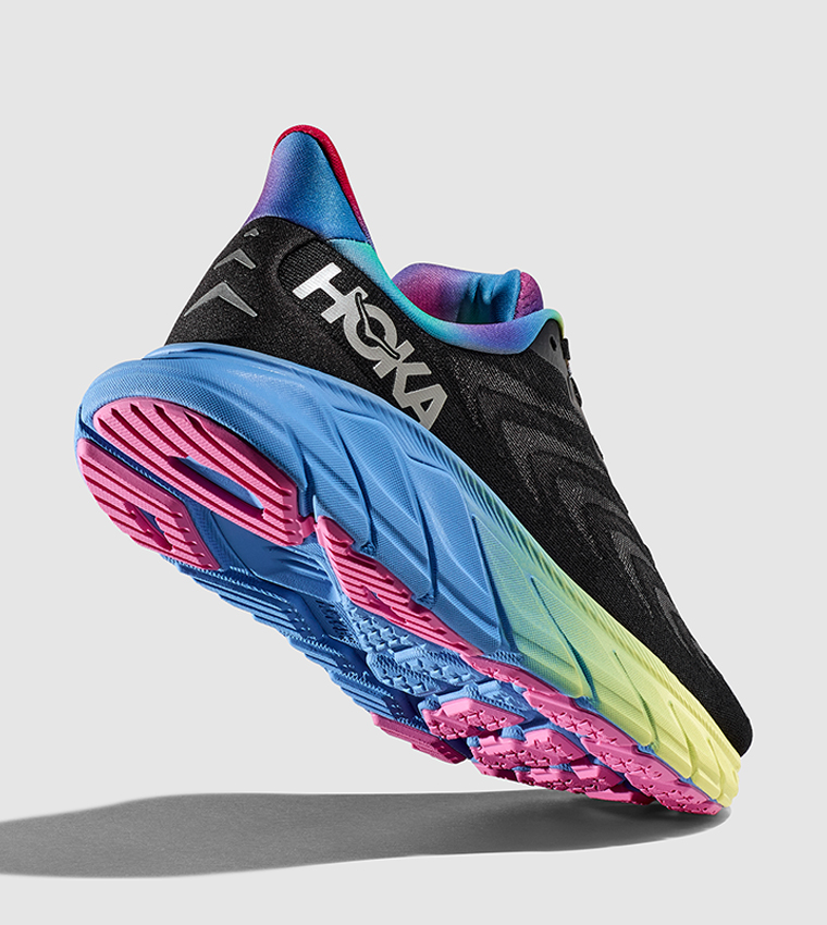 ARAHI 6 Knitted Running Shoes