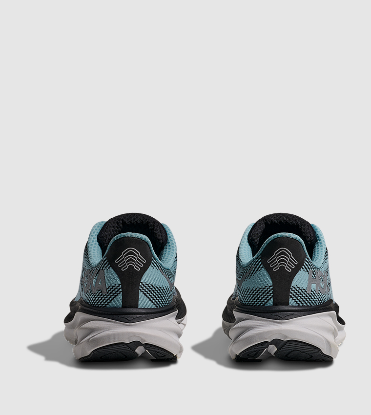 حذاء جري برباط